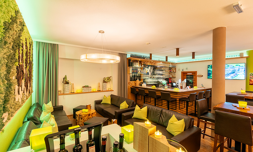 Lounge Hotel - Hochtische - Natürlich. Hotel in Fiss - Tirol